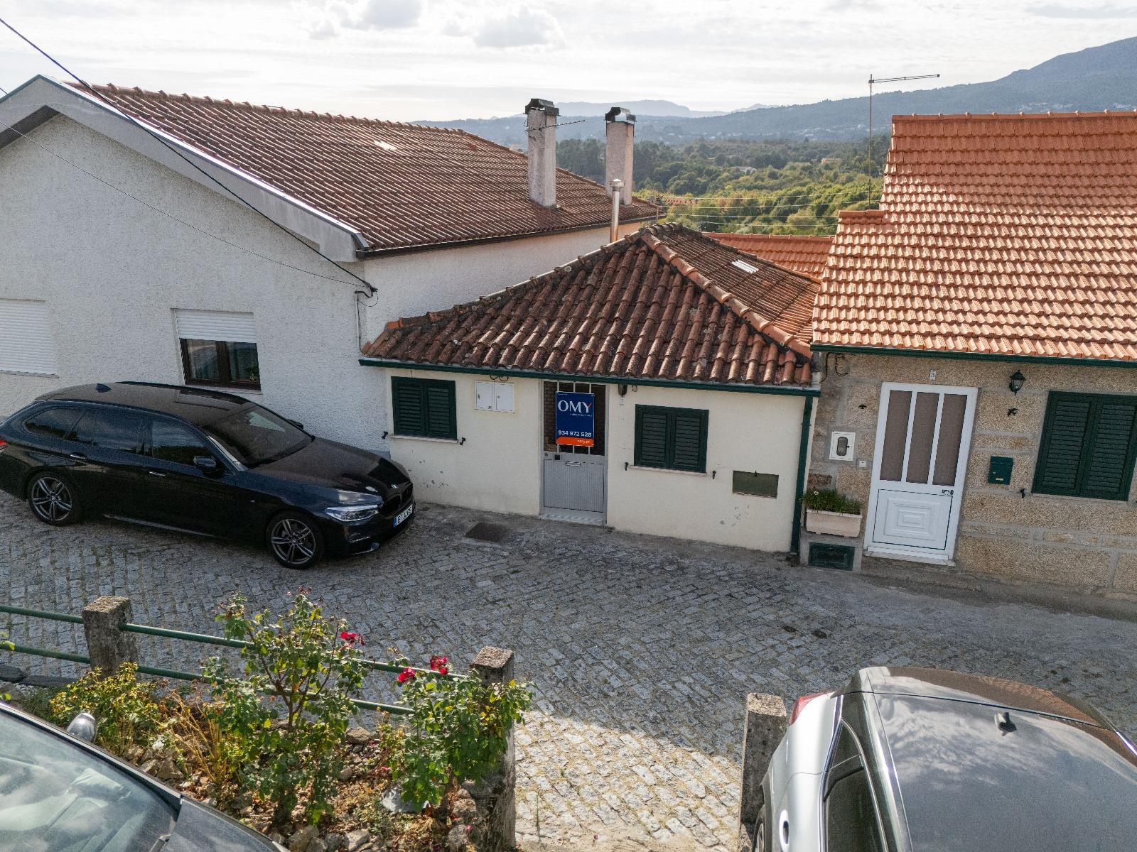 Moradia T1 de rés do chão e cave a 700 m do Hospital de Vila Real