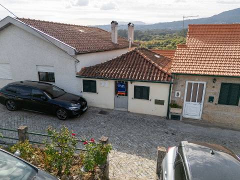 Moradia T1 de rés do chão e cave a 700 m do Hospital de Vila Real