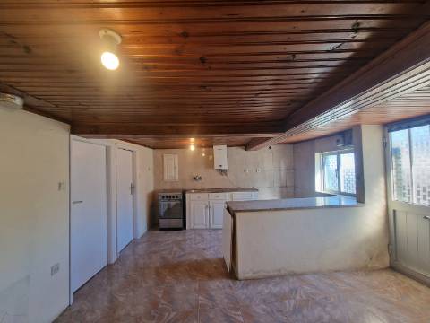 Moradia T1 de rés do chão e cave a 700 m do Hospital de Vila Real