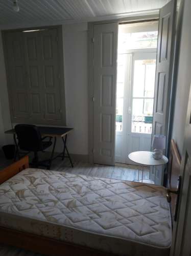 No Centro Histórico de Vila Real, Moradia T4+1 para Estudantes