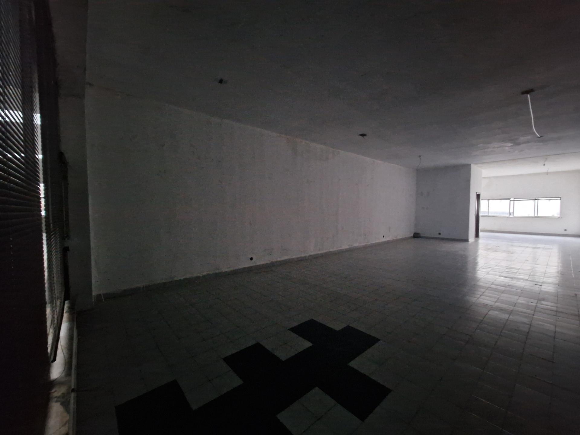 Loja junto ao Terminal Rodoviário de Vila Real