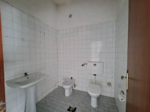 Loja junto ao Terminal Rodoviário de Vila Real