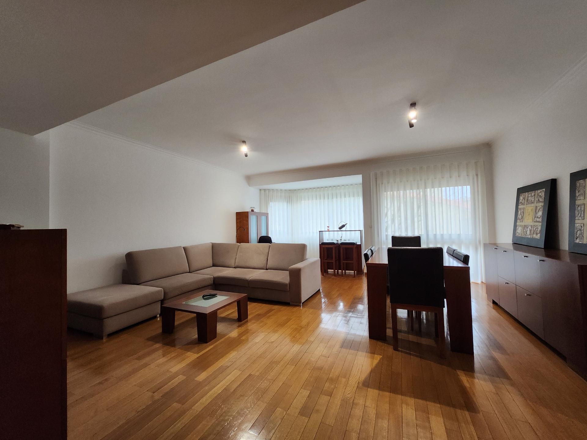 T3 Junto à Igreja da Nossa Senhora da Conceição em Vila Real