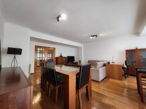 T3 Junto à Igreja da Nossa Senhora da Conceição em Vila Real