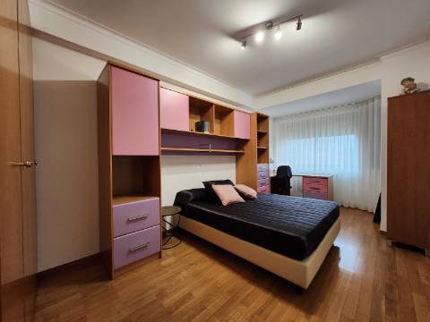 T3 Junto à Igreja da Nossa Senhora da Conceição em Vila Real