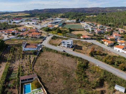Lote em Sabrosa para Construção de Moradia Unifamiliar