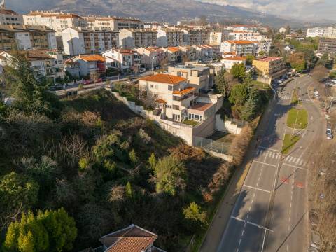 Lote de 997m2 na Rua Cidade Espinho em Vila Real