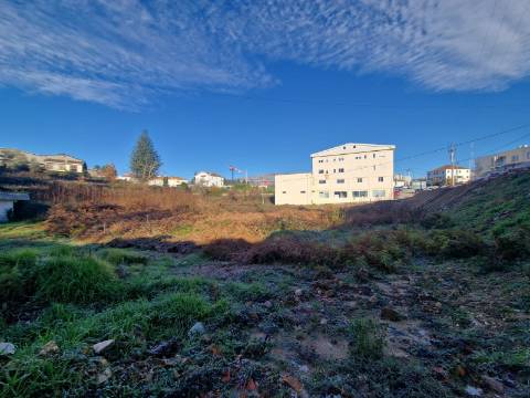 Terreno com PIP aprovado para Habitação Multifamiliar na Timpeira, Vila Real