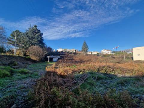 Terreno com PIP aprovado para Habitação Multifamiliar na Timpeira, Vila Real