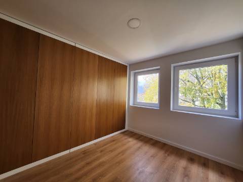 Andar de Moradia T5 com Terraço e Quintal no Centro de Vila Real