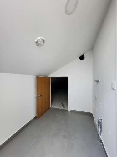 Andar de Moradia T5 com Terraço e Quintal no Centro de Vila Real