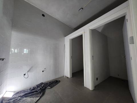 Loja de 770m2 Junto ao Mercado Municipal em Vila Real