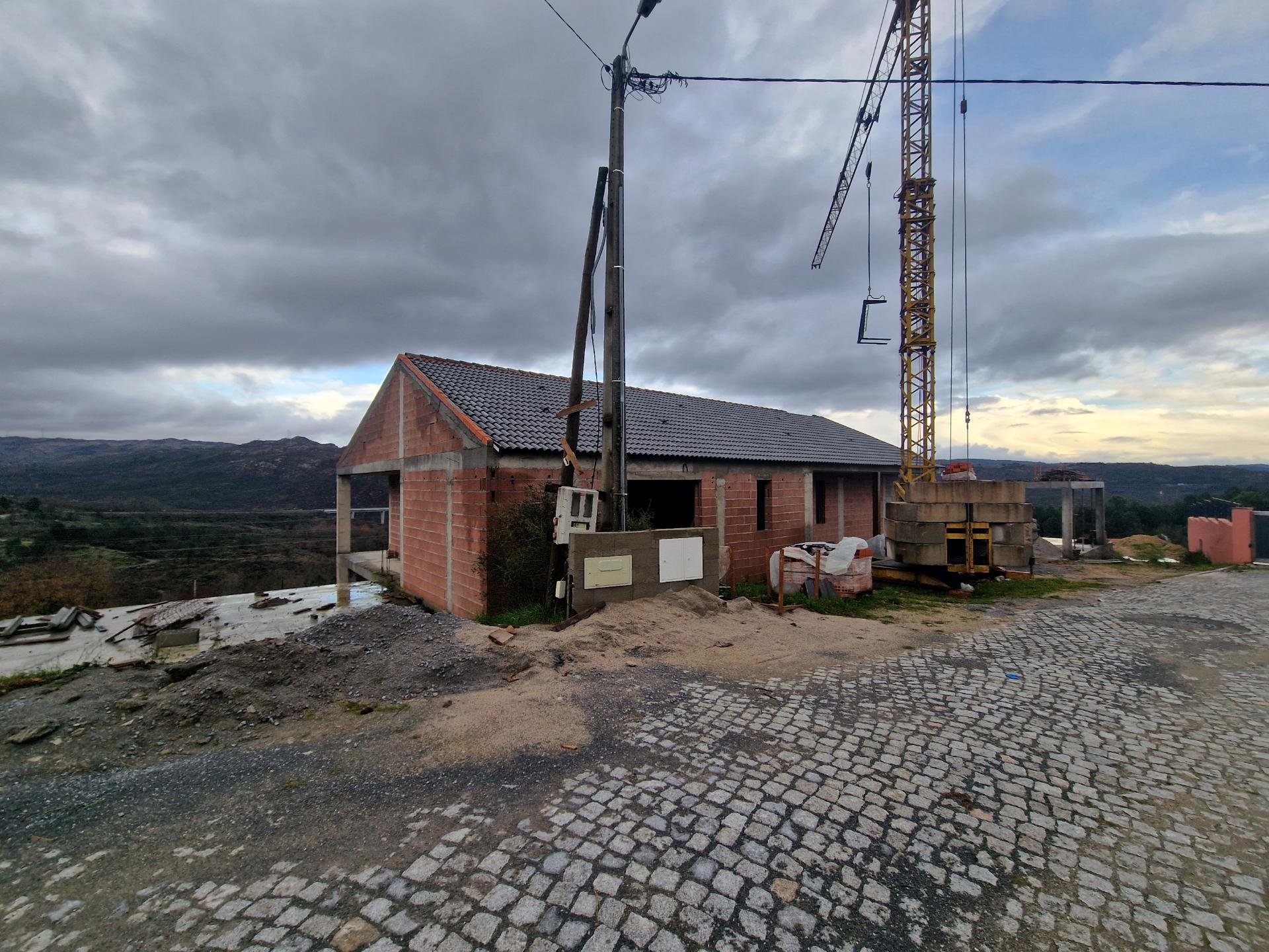 Moradias T3, em construção, Escariz, Vila Real