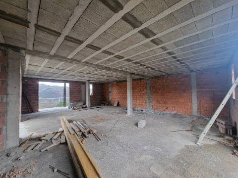 Moradias T3, em construção, Escariz, Vila Real