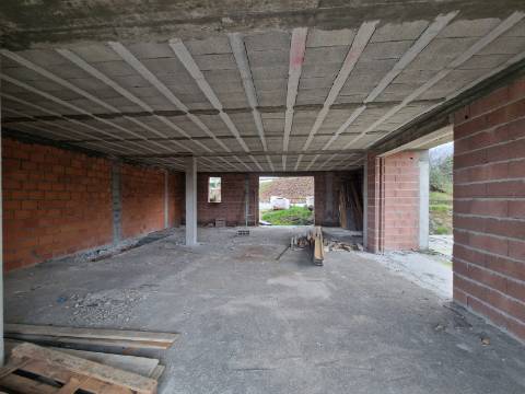 Moradias T3, em construção, Escariz, Vila Real