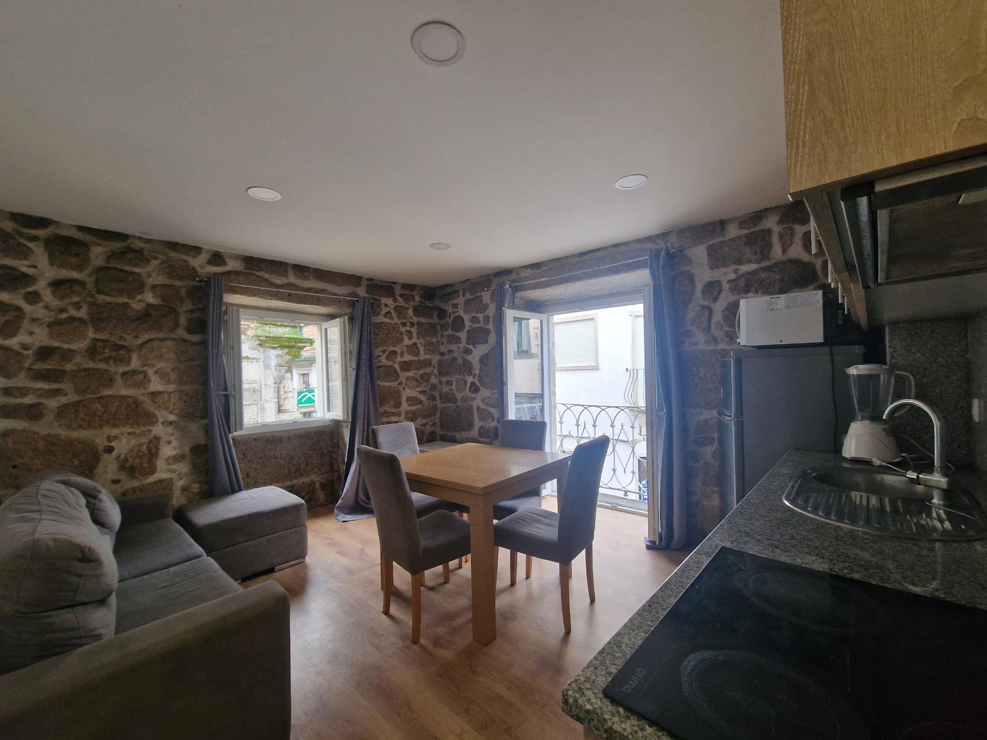 Mobilado e equipado, T2 no Centro Histórico de Vila Real