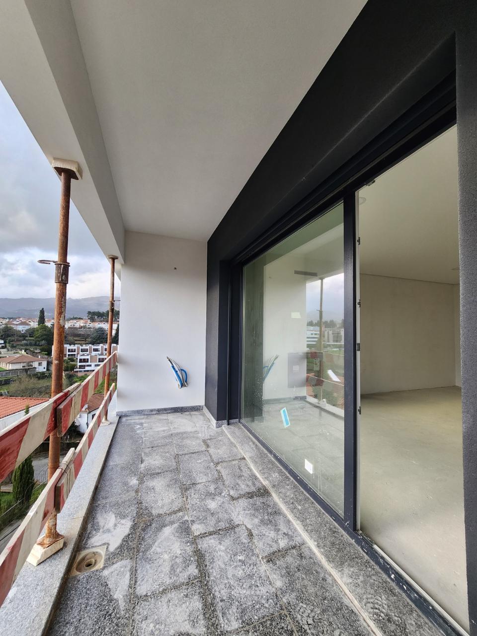 T2 de 3 Frentes com 3 Varandas Junto ao Parque Corgo em Vila Real