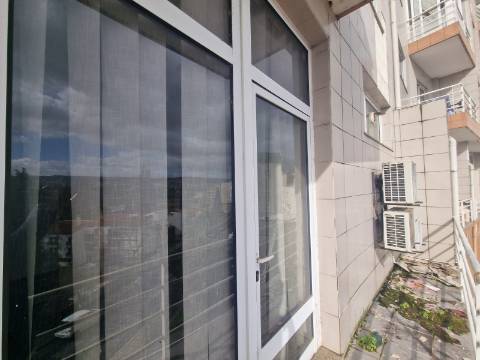 Loja com 2 frentes na Av. Aureliano Barrigas | Vila Real