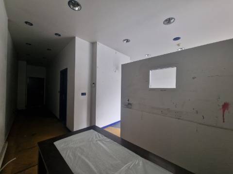 Loja com 2 frentes na Av. Aureliano Barrigas | Vila Real