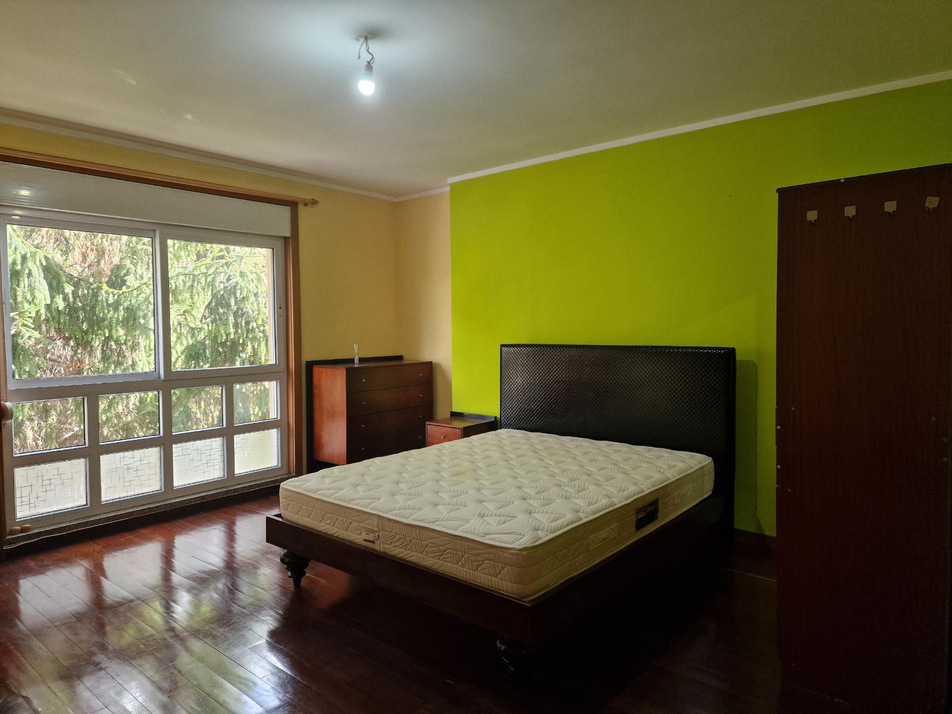 Quarto junto ao Centro de Saúde de Mateus em Vila Real