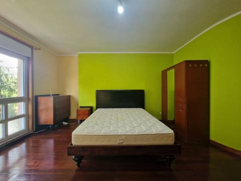 Quarto junto ao Centro de Saúde de Mateus em Vila Real