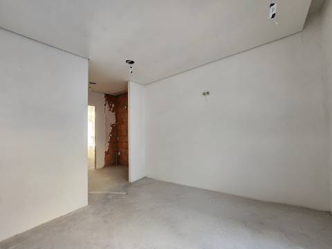 T2 com Duas Frentes Junto ao Parque Corgo em Vila Real