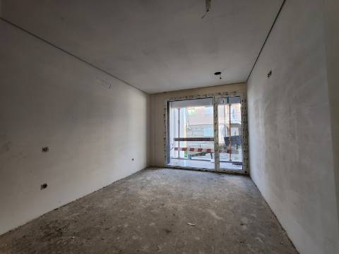 T2 com Duas Frentes Junto ao Parque Corgo em Vila Real