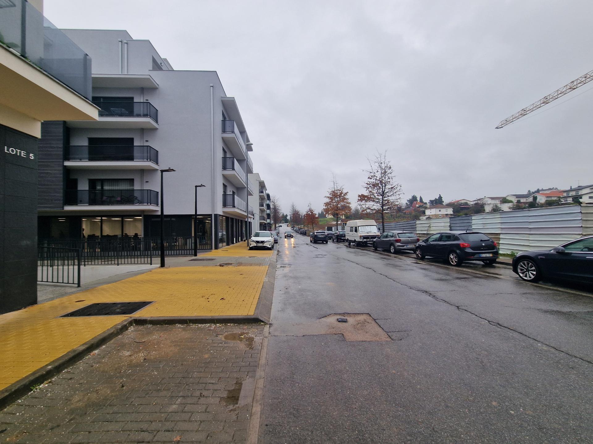 Loja na Rua Doutor José Figueiredo em Vila Real