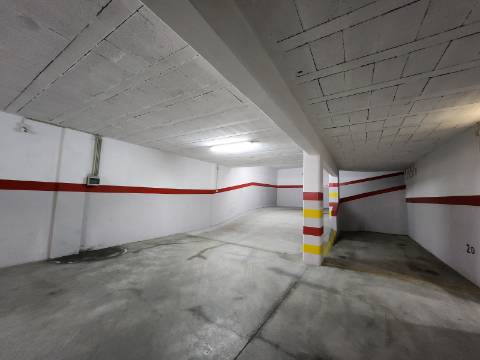 Lugar de Garagem na Rua 20 de Julho em Vila Real