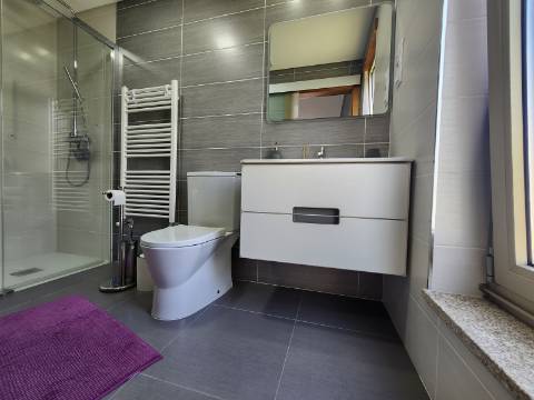 Moradia T4 Seminova de 4 Frentes com Classe Energética A+