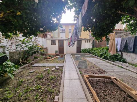 Moradia T4 mobilada e equipada na Rua Santo Condestável