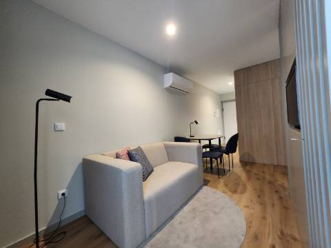 Estúdio Pronto a Habitar no Centro Histórico de Vila Real