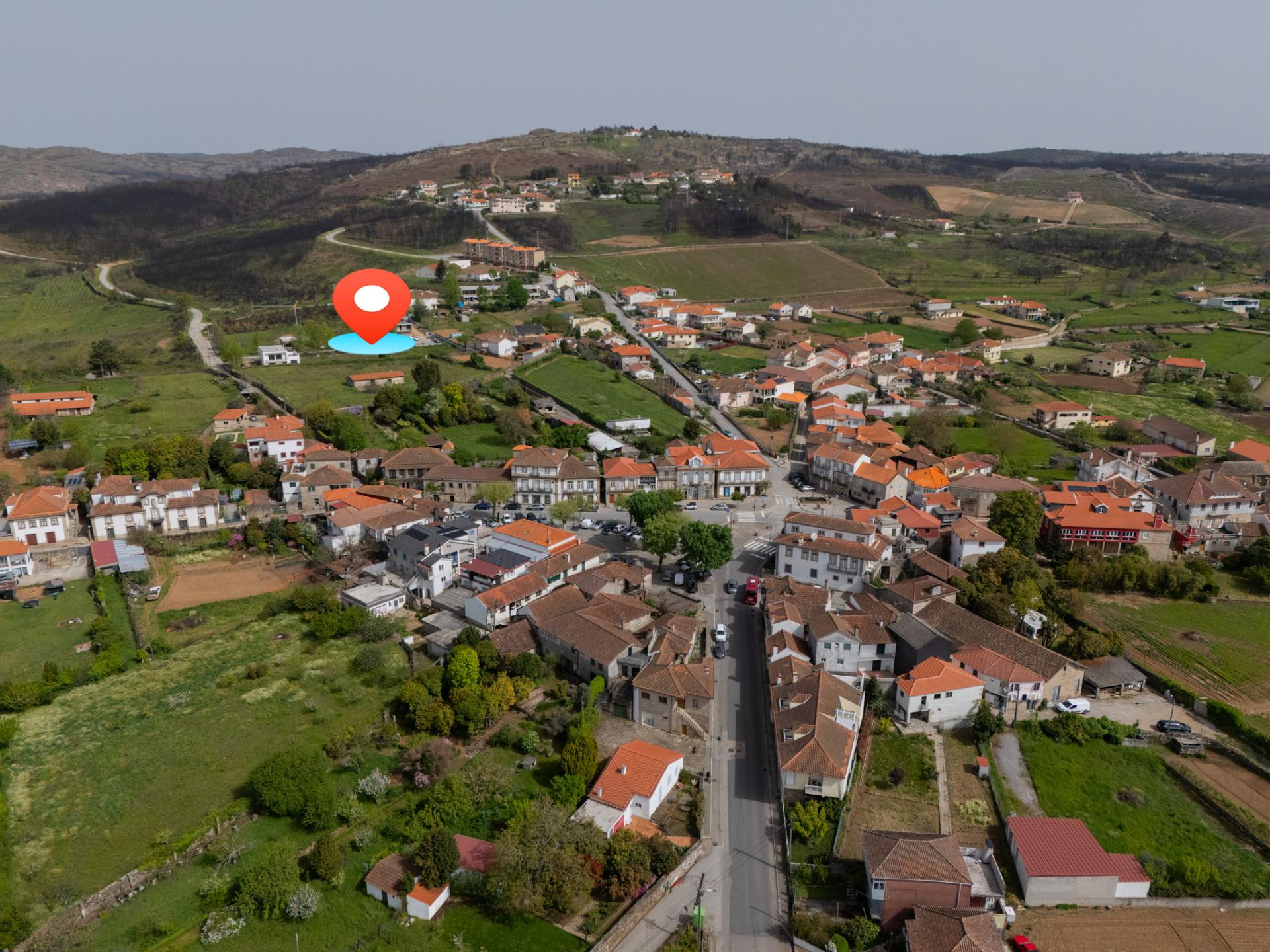 Lote com Projeto Aprovado para Moradia Unifamiliar