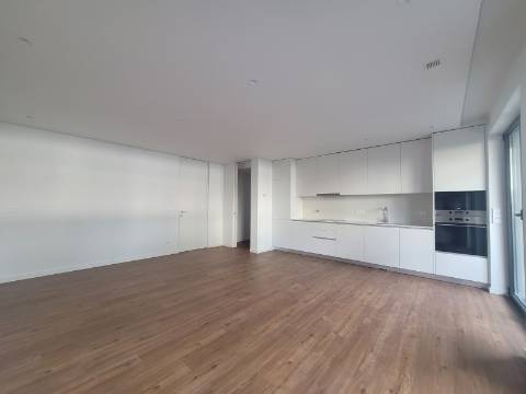 Apartamento T1 Novo Junto ao Trofa Saúde em Vila Real
