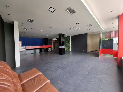 Espaço Comercial de 127 m2 na Nossa Senhora da Conceição