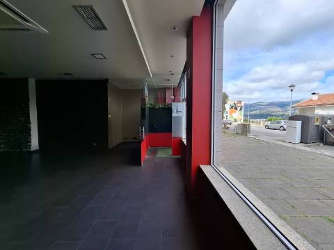 Espaço Comercial de 127 m2 na Nossa Senhora da Conceição
