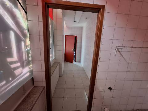 Espaço Comercial de 127 m2 na Nossa Senhora da Conceição