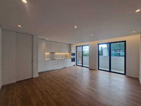 Apartamento T1 Novo Junto ao Trofa Saúde em Vila Real