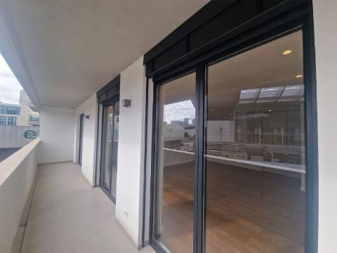 Apartamento T1 Novo Junto ao Trofa Saúde em Vila Real