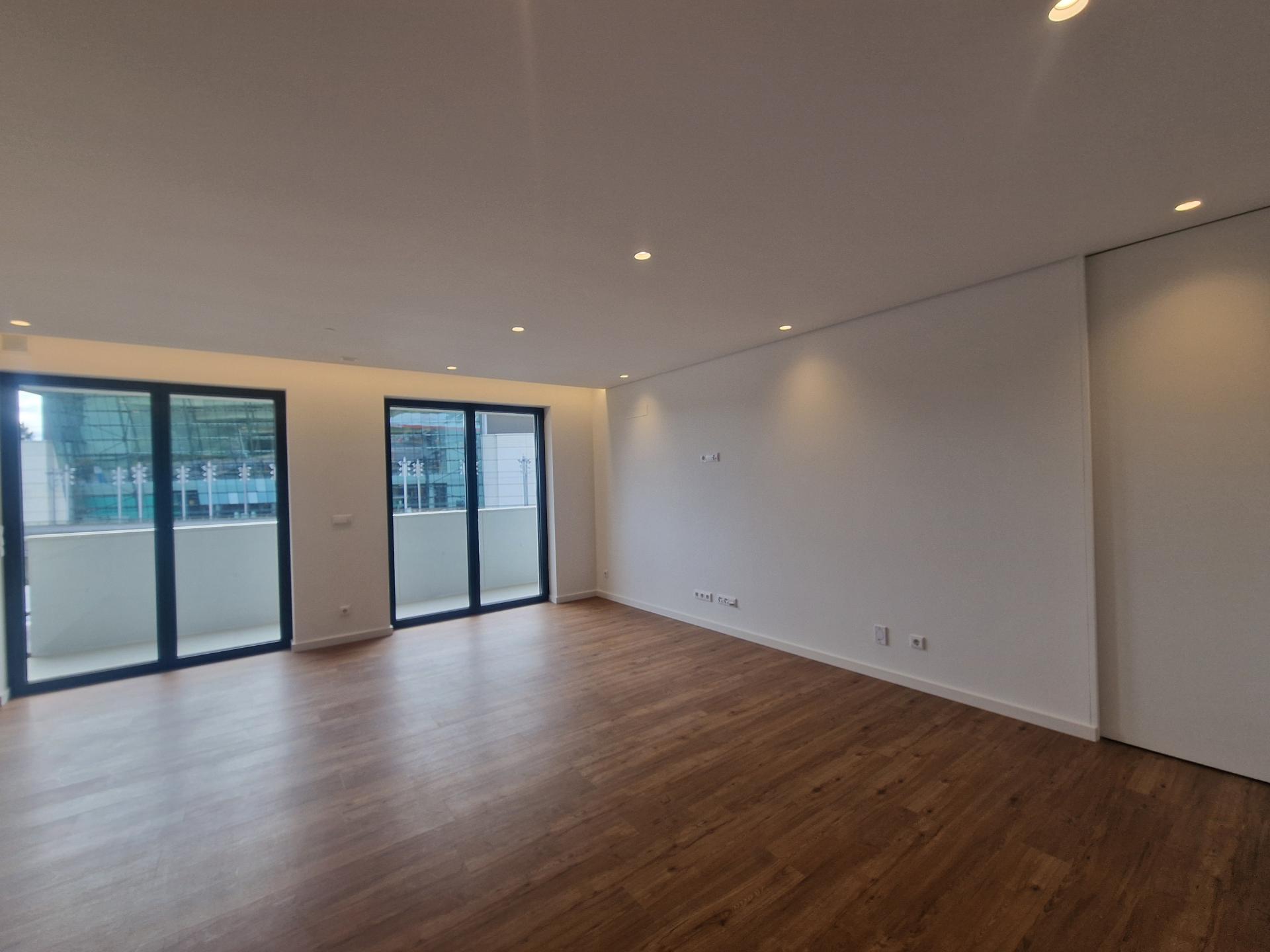 Apartamento T1 Novo Junto ao Trofa Saúde em Vila Real