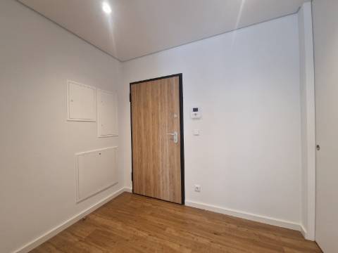 Apartamento T1 Novo Junto ao Trofa Saúde em Vila Real