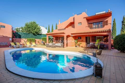 Moradia V3+1  Piscina Privada & Churrasco - Albufeira