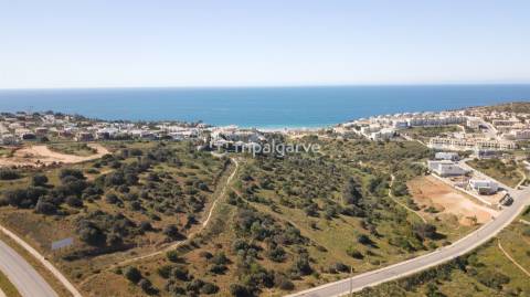 Luxuosa Moradia Moderna com Vista Panorâmica de Mar, 4 Suites, Perto da Praia de Porto de Mós, Lagos