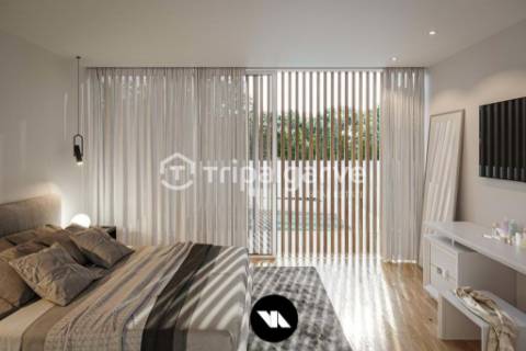 Luxuosa Moradia Moderna com Vista Panorâmica de Mar, 4 Suites, Perto da Praia de Porto de Mós, Lagos