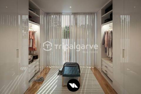 Luxuosa Moradia Moderna com Vista Panorâmica de Mar, 4 Suites, Perto da Praia de Porto de Mós, Lagos