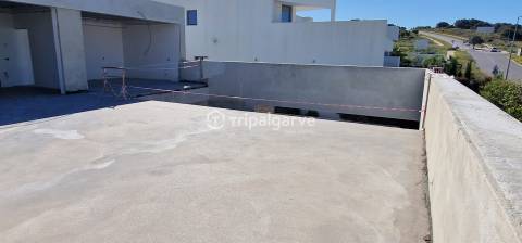 Luxuosa Moradia Moderna com Vista Panorâmica de Mar, 4 Suites, Perto da Praia de Porto de Mós, Lagos