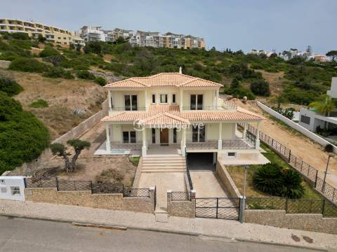 Moradia Isolada T4 Venda em Albufeira e Olhos de Água,Albufeira