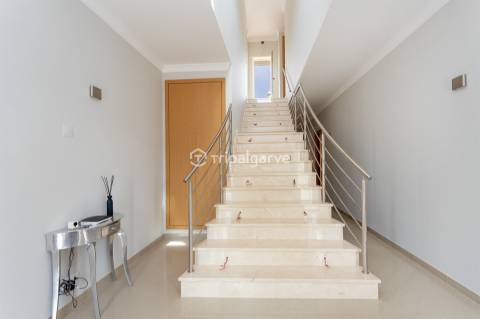 Moradia Isolada T4 Venda em Albufeira e Olhos de Água,Albufeira