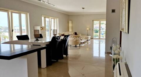 Moradia Isolada T4 Venda em Albufeira e Olhos de Água,Albufeira