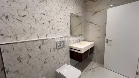 Moradia em Banda T4 Venda em Albufeira e Olhos de Água,Albufeira